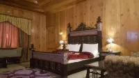 Hotel Deep Forest