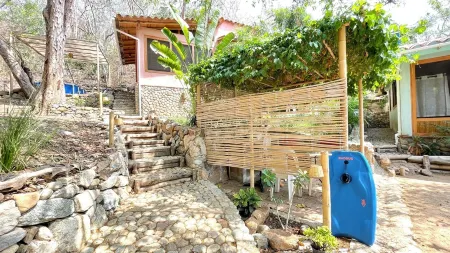 Casa Sierra: Starlink, AC & Superbly Located!