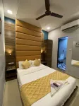 Hotel Blue Wellington - Near Mumbai Airport