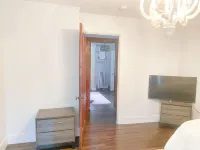 Gorgeous, Fully Remodeled Open Floor-Plan! Hotels near The Former Pontiac Silverdome