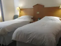 Hazelwood House Hotels in Bridgend