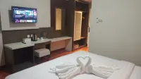 Soeltan Luxe Hotel Hotels in Sukabumi Indah