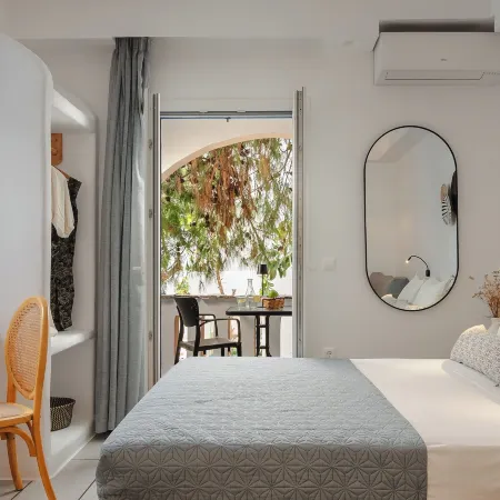 Sea View Apartments & Studios