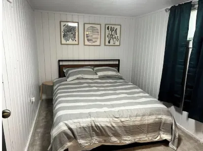 Updated Downtown Bungalow 住宿飯店