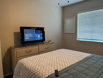 Beautiful 3 Bedroom Home Hotel dekat STREAM