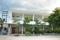 Maluk Stay Hotels in Sekongkang