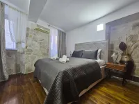 Athos Guesthouse