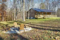 Serene Logan Retreat w/ Hot Tub & Stargazing Dome - Alojamientos