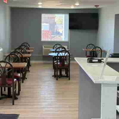 Baymont by Wyndham Rock Springs Dining/Meeting Rooms