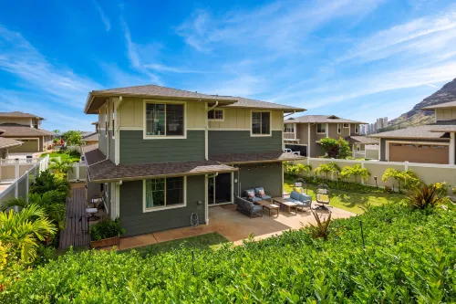 Tropical Oasis with Mountain Views and Lush Garden - Serene Escape