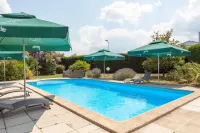 Best Western Hôtel du Phare - Swimmingpools