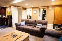 Cozy CO Casa: Eco & Pet Friendly—Sleeps up to 9, Remote Work Hub, Rec Center