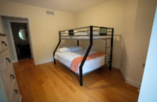 #2 Lake Front Condo - Hamlin Lake, Ludington MI - 10 Guests