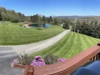 *Newly renovated* guesthouse with beautiful views Hotels in Newfield