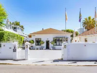 Antrim Villa Boutique Retreat by Totalstay Hotels near Queens Beach