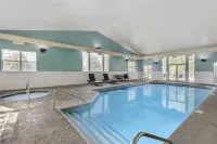 Best Western Plus Riverfront Hotel and Suites