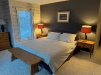 Snowcreek Spacious Light-Filled Condo - Perfect for Skiing, Hiking, Families Etc Hotels near Mammoth Ski Museum