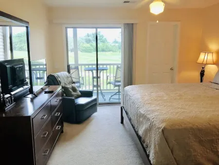 Golfer's Paradise! Condo on the 4th@Trueblue, Community Pool, Proximity to beach