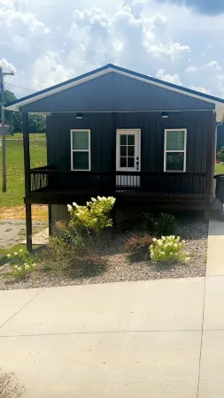 Cozy cabin close to Dale Hollow Lake State Resort Park! Cabin#2