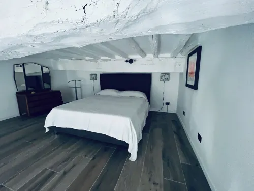 Detached house, central and elegant Hotels in Sutri