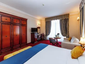 Hotel Savoy