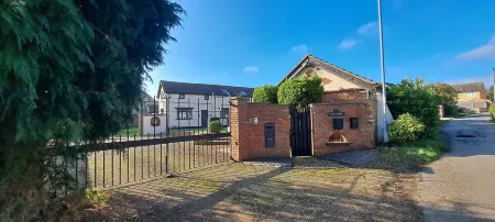 Massive 4 bed with countryside views in Peterborough