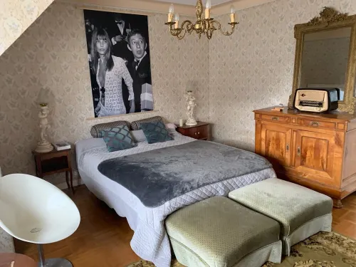 Family home with large games room, close to the sea - 民宿