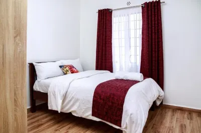 Cozy 2-BR Aprt with Pool, Gym at Tatu City Hotels near Lilly Of The Valley