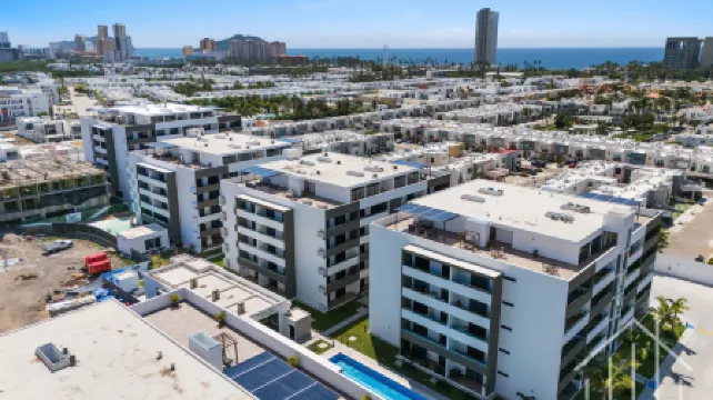 New-Promo-2 Queen Beds-Near Beach-Poolside-Sleep 6