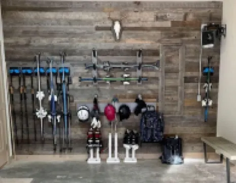 Modern Upper Pines Chalet