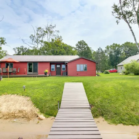 Boat Dock & Launch: Family Cabin on Prairie Lake!