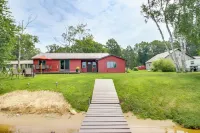 Boat Dock & Launch: Family Cabin on Prairie Lake!