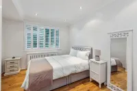 Offering excellent privacy from neighbours.