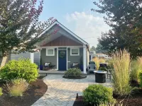 Modern, pet-friendly stay centrally located, minutes to everything in Bend! - Holiday bungalows