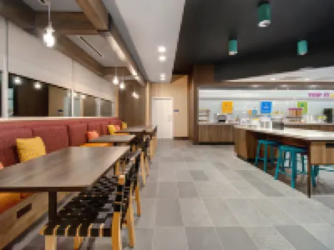 トゥルー バイ ヒルトン ウェイク フォレスト ローリー ノース ウェイクフォレストのホテル