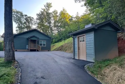 A Fantastic View Sylva- WCU - Cherokee - Dillsboro-Pet Friendly Hotels near Noon