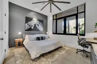 Architectural Digest Condo in Old Town Scottsdale Entertainment District