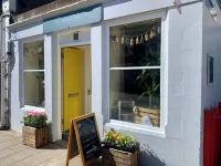 1st Floor, One Bed Apt & garden, Scottish Borders Hotels in Innerleithen