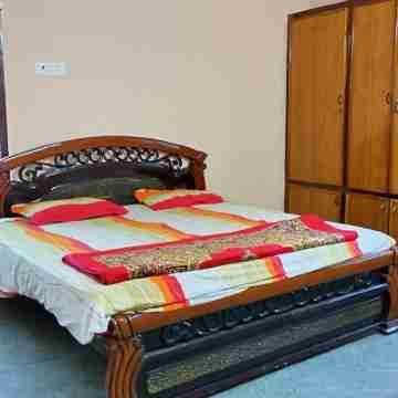 Spacious SIGNIN Homestay 8/8 Bed/Bathrooms & WiFi, AC in Tirupati Cal 8886660628 Rooms