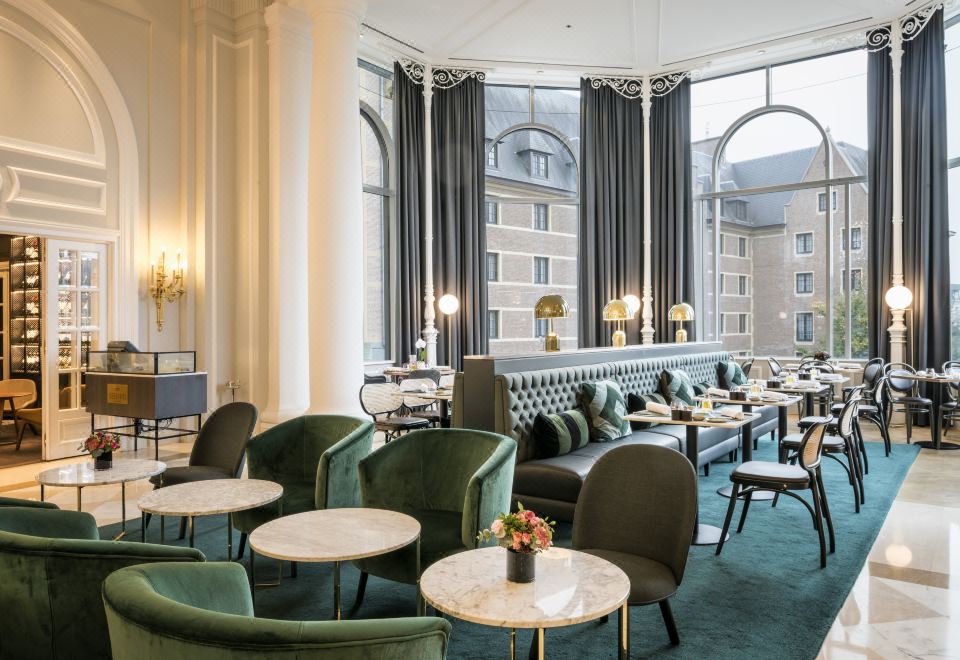 힐튼 브뤼셀 그랑 플라스 로비