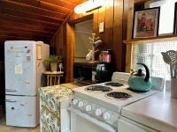 That 70’s Loft- Peace, Love and a Funky Stay! Hotels in Chesterton