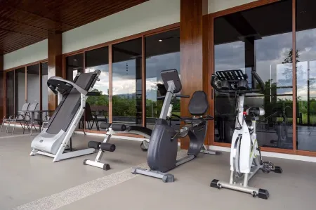 Joy Villa - The 360° view Villa with 4BR and Private Pool in Chaing Mai Отели рядом с достопримечательностью «Ran-Tong Save & Rescue Elephant Centre»