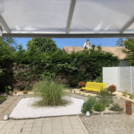 Authentic Charming 2 Bedroom House with Garden near City Center