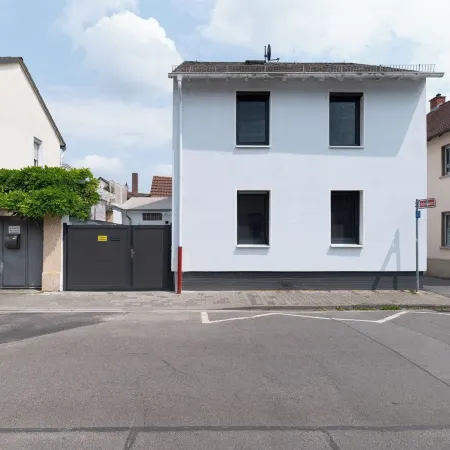 House 756 Mainz - Design-Ferienhaus, 4 Schlafzimmer, 3 Bäder, Sauna & Kamin & Outdoorküche