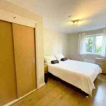Town Center -  2 Bedroom Apartment - Farnborough Rooms