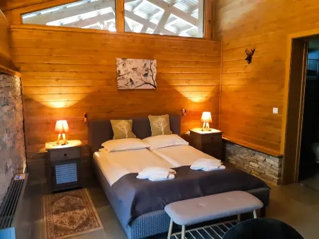 Chalet for up to 10 people with sauna nestled in the valley of 3 mountains