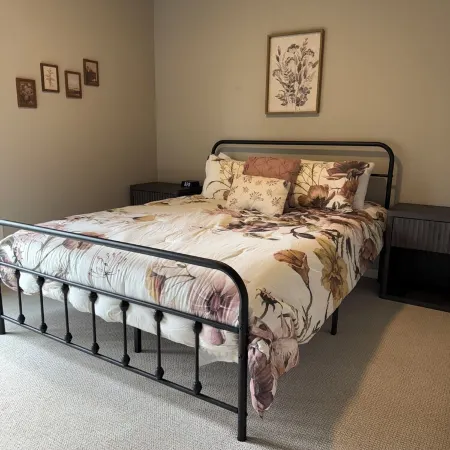 Spacious Modern Loft 2Br 2.5 BA 13 mi to Greenville  & 18 mi to Clemson Отели в г. Исли