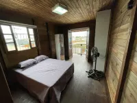 Woody House Chalé - O Refúgio Para sua Família na Praia em Florianópolis Hotels in Mozambique Beach