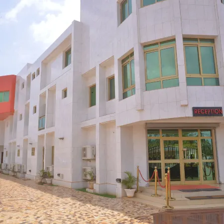 HOTEL LABASE 228