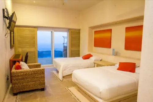 Villa Maui: Luxury Getaway with Infinity Pool and Spectacular Views 19persons